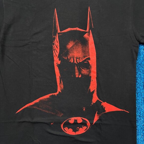CVLA x DC Comics “Batman” Graphic T-Shirt Size Medium - Picture 2 of 4